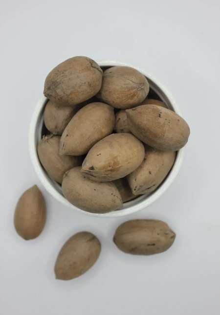 جوز بيكان بقشره